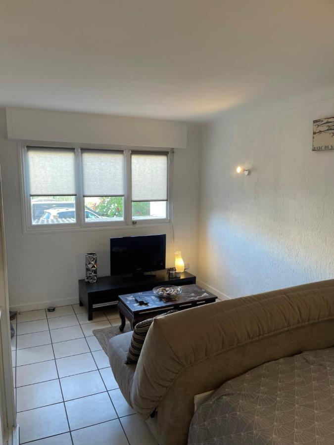 Grand Studio 7 Minutes De La Plage Et Climatise Sur Juan Les Pins Antibes Exterior foto